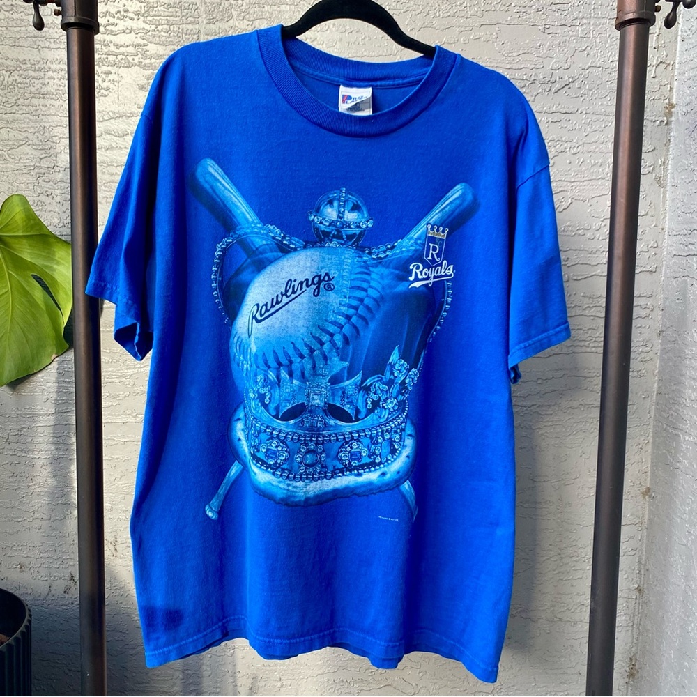 Men’s Kansas City Royals tee shirt. Vintage 90s alternate logo. Size X-Large.